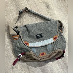 Eddie Bauer Gray Nylon Messenger Hip Back Laptop Work Business Carryon Bag